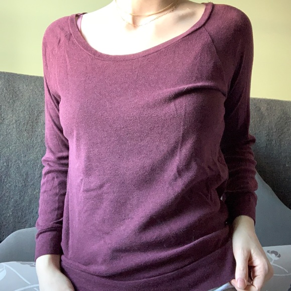 Aritzia TNA Burgundy Top - Picture 2 of 6